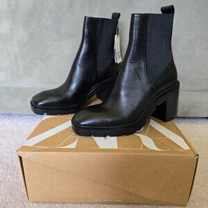 Lug-sole boots; Zara Z1W:BOTIN:Z1W: ANKLE BOOTS, 1131/810 Size 6.5 US, 4 UK, 37
